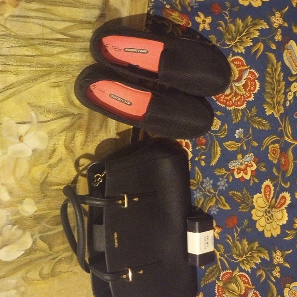 NWOT Cool Wave Memory Foam Slip-On Sneakers!*